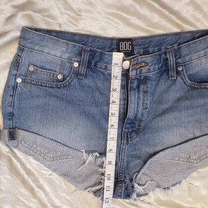 BDG short Shorts Denim Short Button Fly Raw Edge Size 29" Waist